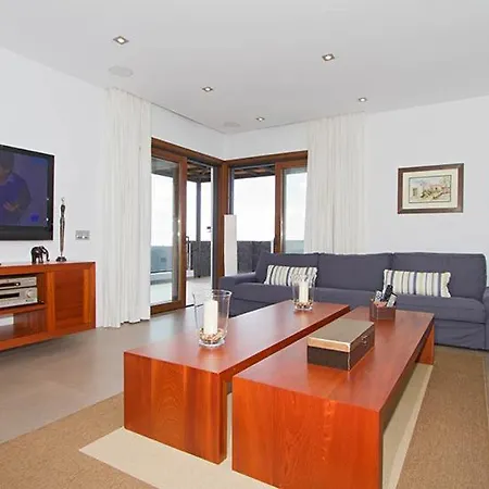 In Sleeps 8 Includes Swimming Pool And Air Con Villa
